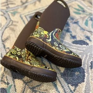 Bogs for women great condition adorable colors